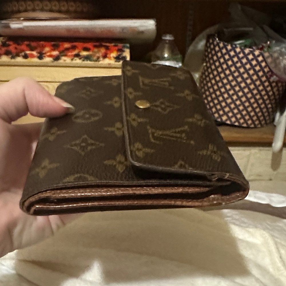 Louis Vuitton Brown Monogram Wallet - Picture 8 of 9